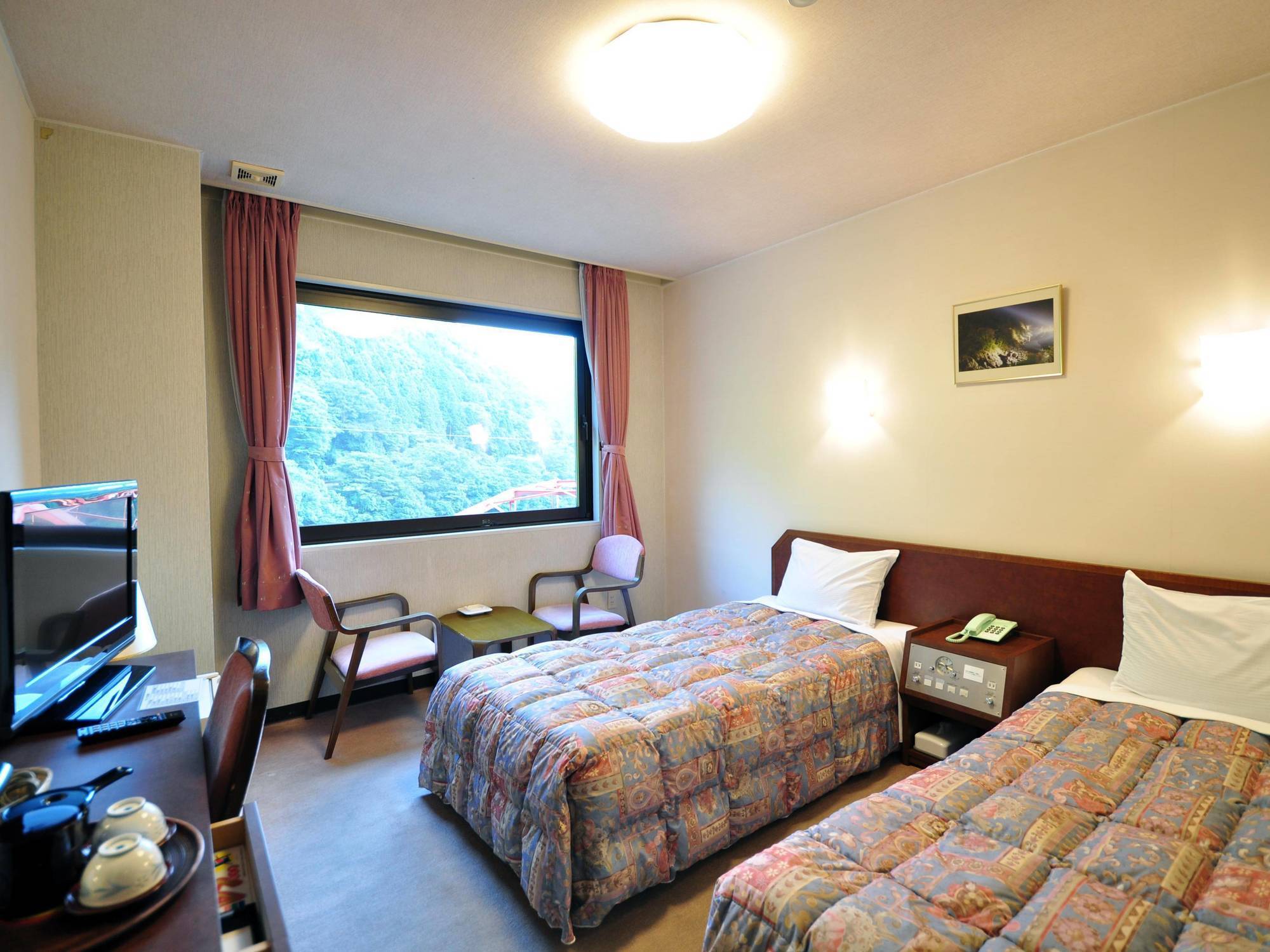 Obokekyo Mannaka Hotel Miyoshi  Ngoại thất bức ảnh