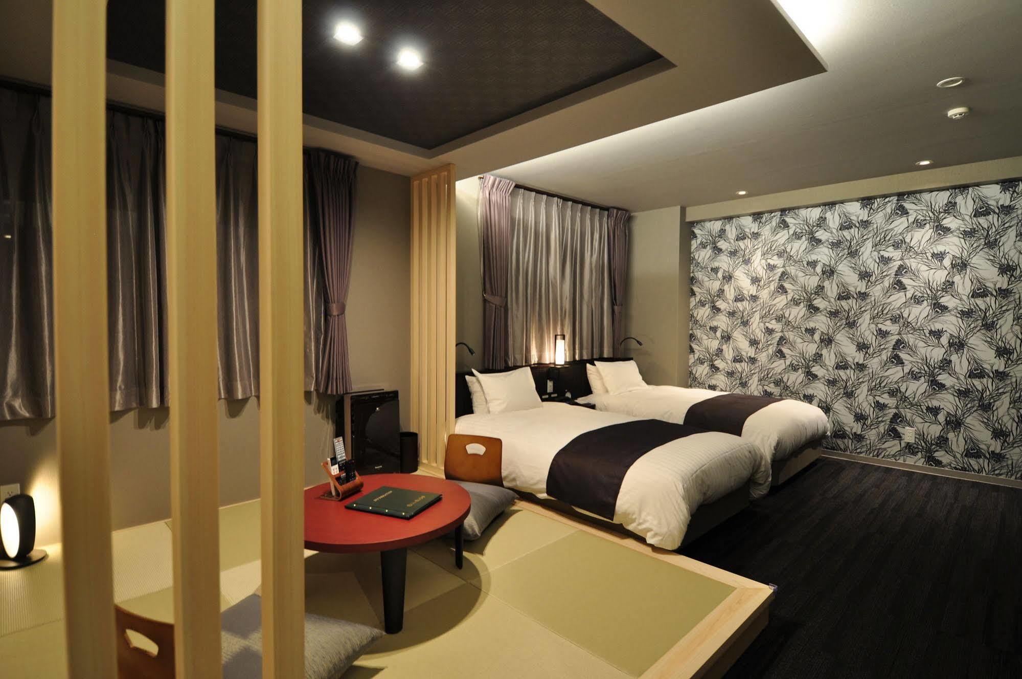 Obokekyo Mannaka Hotel Miyoshi  Ngoại thất bức ảnh