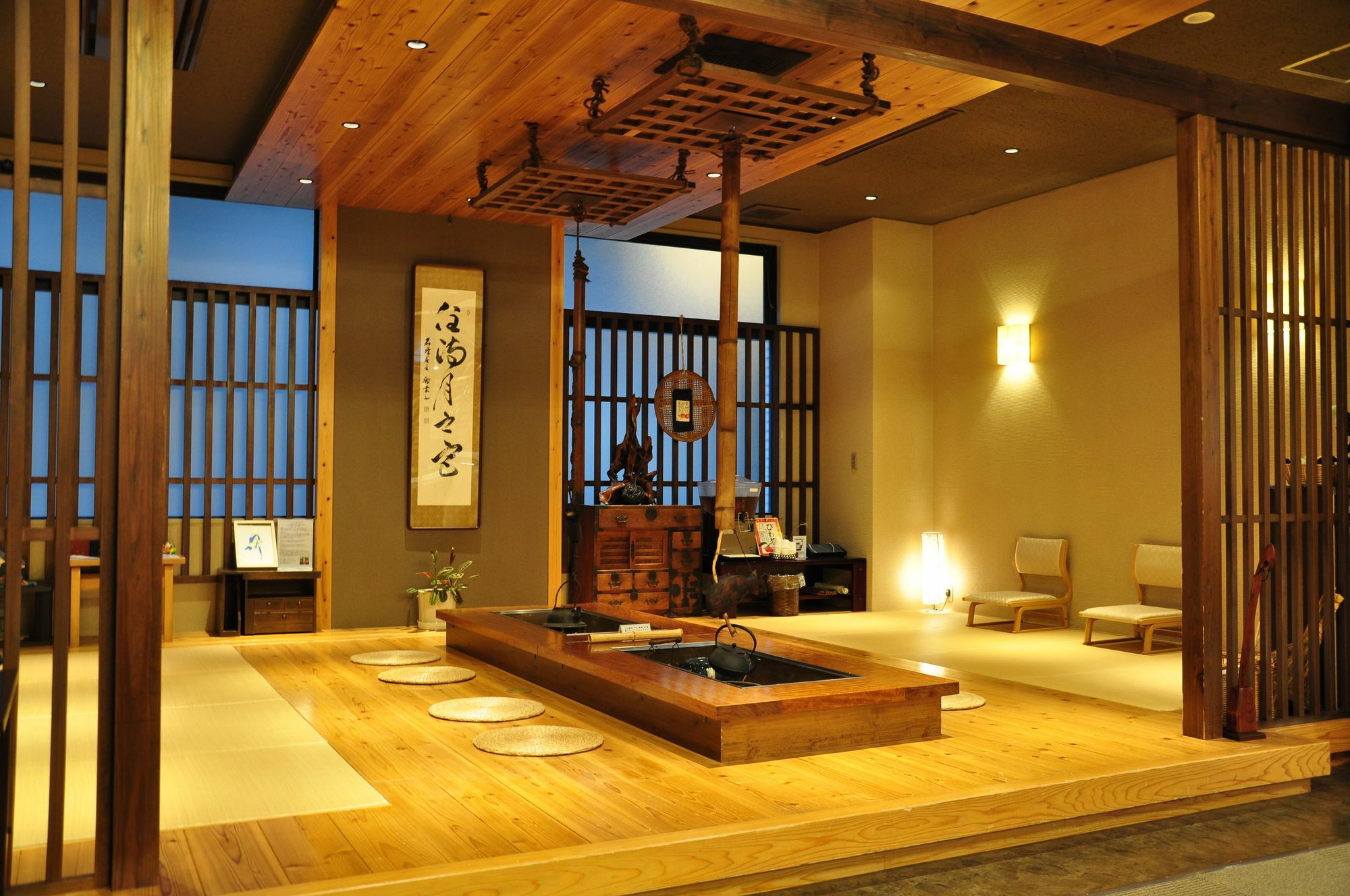 Obokekyo Mannaka Hotel Miyoshi  Ngoại thất bức ảnh